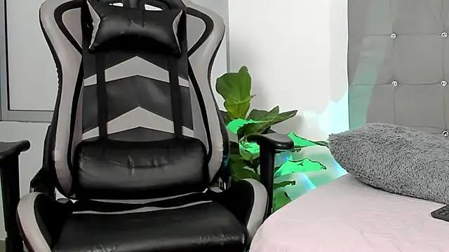 Chatroom XXX en direct de Ivy_Heat