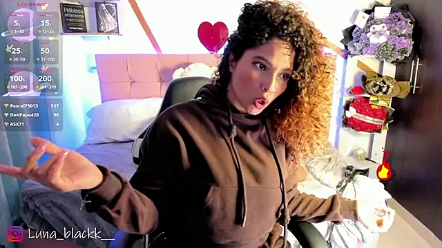 دردشة Luna_blackk الجنسية المباشرة