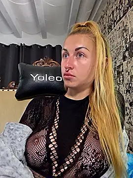 kylie_blck live XXX chat