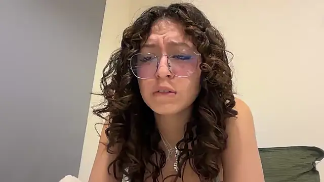 Alicatcua_ élő XXX-chatje
