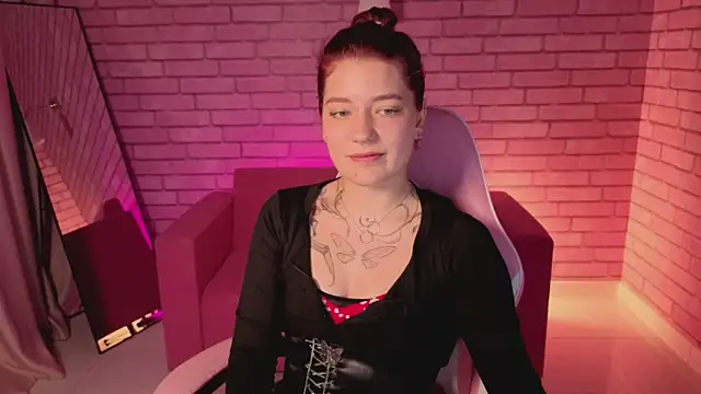 Nikki_Gringer live XXX chat