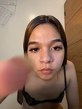 XXX chat uživo modela hugecock_cali