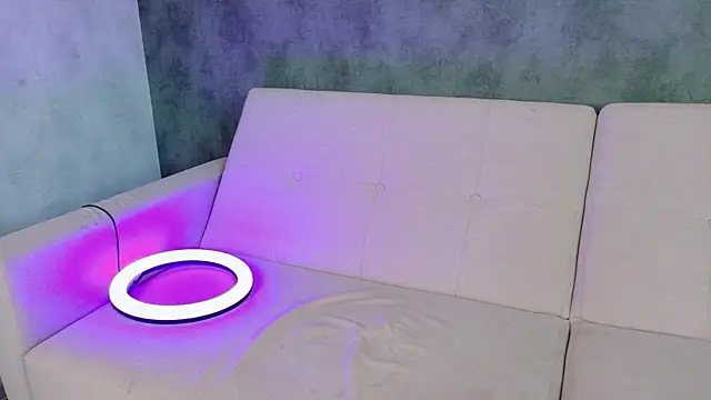 OnlyForYou_ – Naživo XXX chat