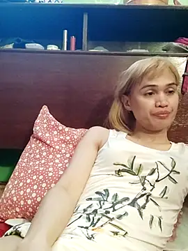 دردشة QueenSoreal الجنسية المباشرة