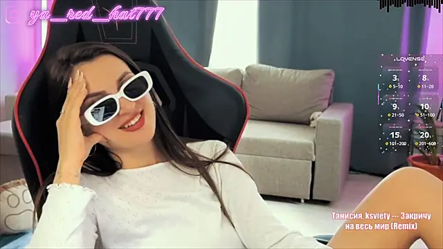 XXX chat uživo modela -RED_HAT-