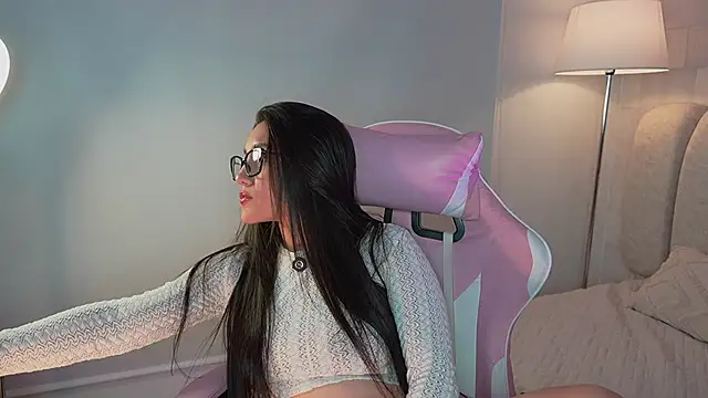 دردشة AmaraEvans الجنسية المباشرة