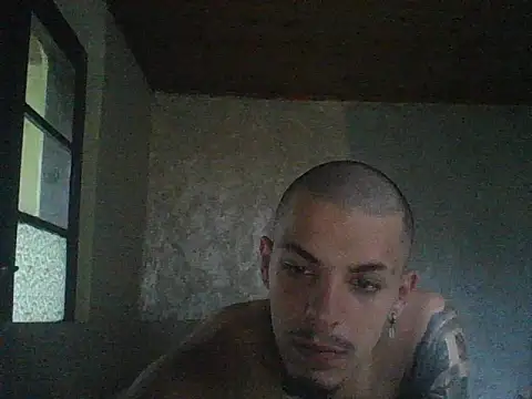 robertmrn112n Live XXX chat