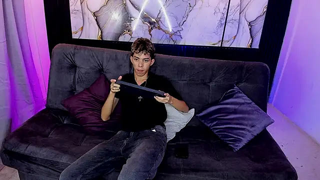 nico_naughtyboy's Live XXX Chat