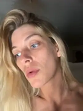 צ'אט XXX בשידור חי של Bellalolahot