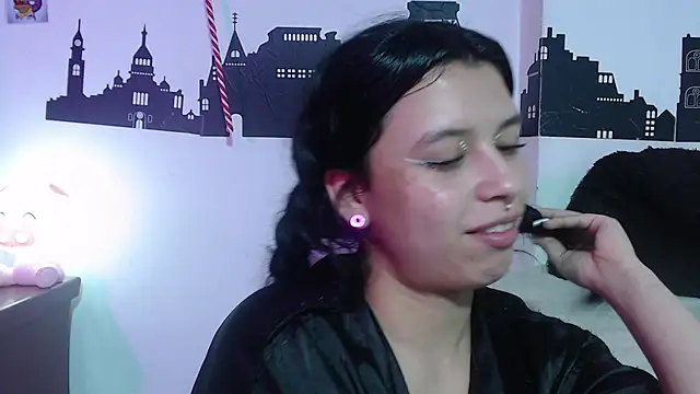 petite_coral's Live XXX Chat