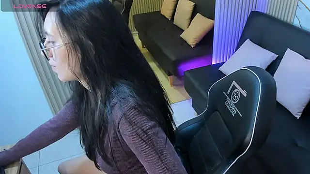 Athenaa_tay: απευθείας συνομιλία ΧΧΧ