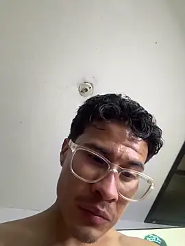 Chat +18 de TavoHot_ ao vivo