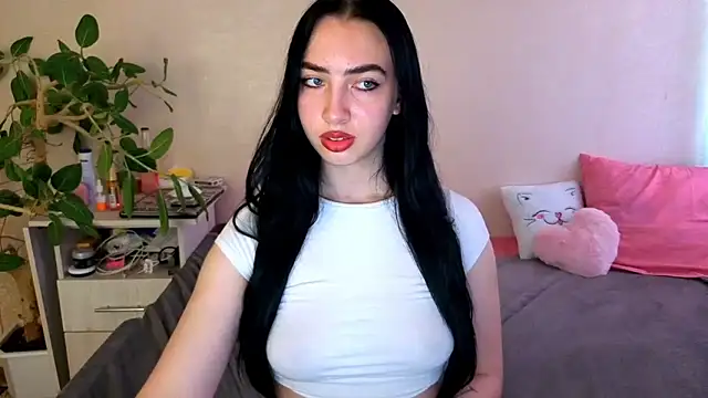 WildKittenX_'s Live XXX Chat