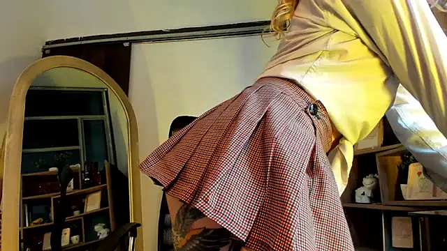Pamela_Squirtt 即時 XXX 聊天