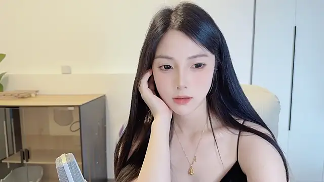holo_love 即時 XXX 聊天