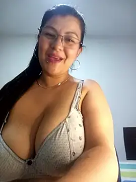 Chatroom XXX en direct de CelesteAlvarez1989