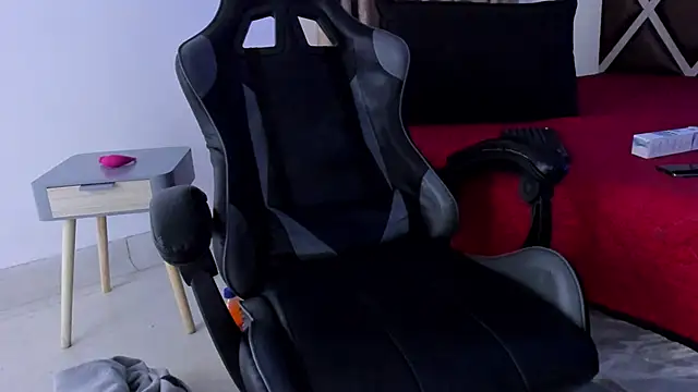 Онлайн чат XXX Ithan_Hott