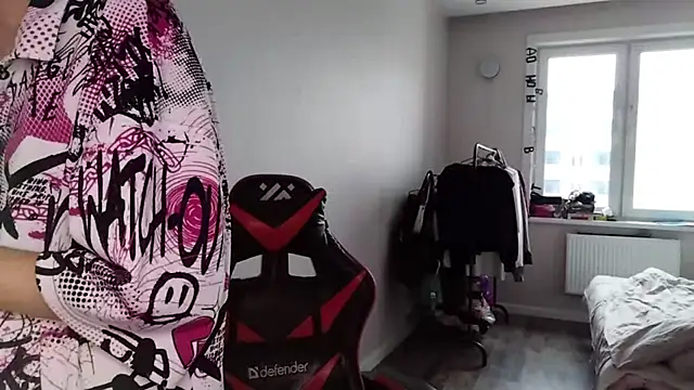 AdelineCanup XXX чат на живо