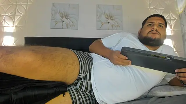 enzzox Live XXX Chat