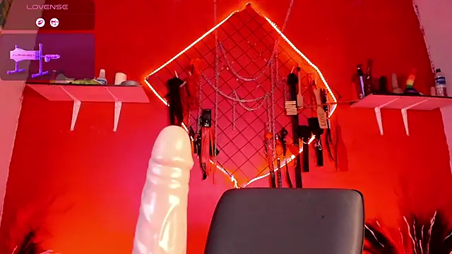 Chat XXX en directo de kira_milk1