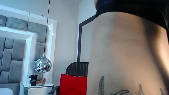 Lucie_Red live XXX chat