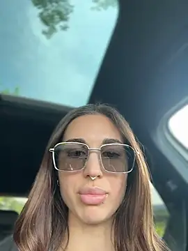 Charming_Ritta Adlı Modelin Canlı XXX Sohbeti