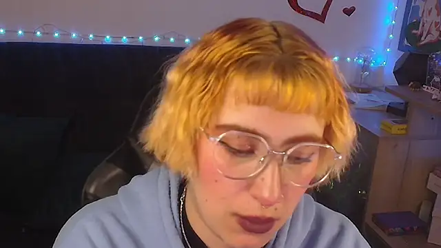 Miacatsito3's Live XXX Chat