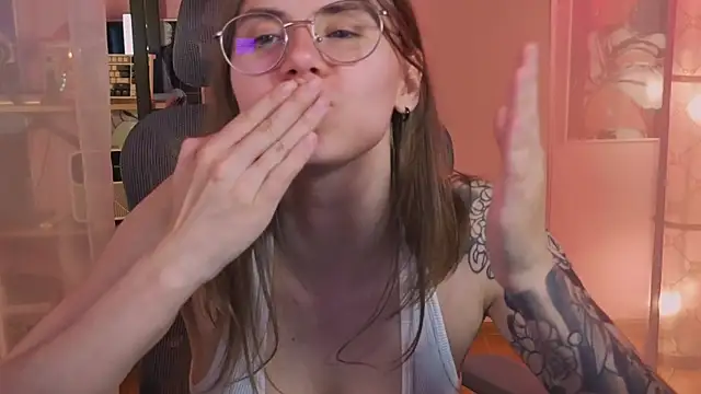 _AnnaStark_ élő XXX-chatje