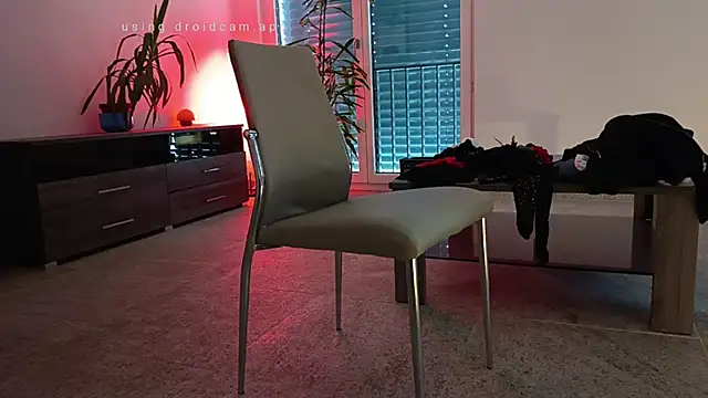 צ'אט XXX בשידור חי של Nylonbuebchen