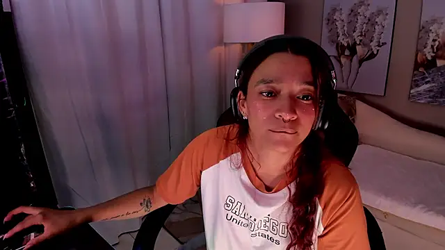 charlotte_bluee Chat XXX in diretta