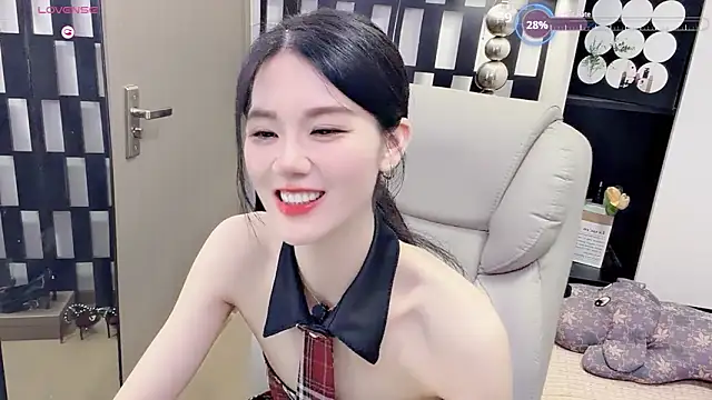 Yueyue-MM Adlı Modelin Canlı XXX Sohbeti