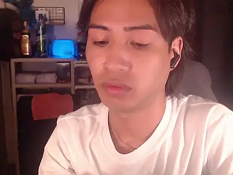 Ryu_23 লাইভ XXX চ্যাট