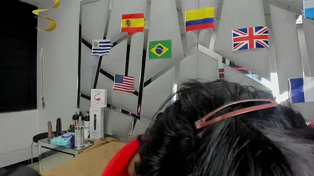 Chat XXX en directo de Catherinee69_x