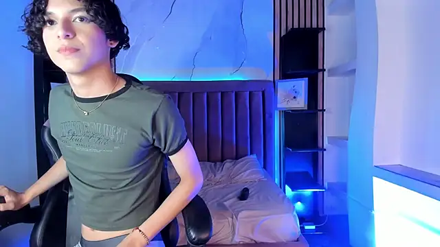 SthepanodiMonaco 라이브 XXX 채팅