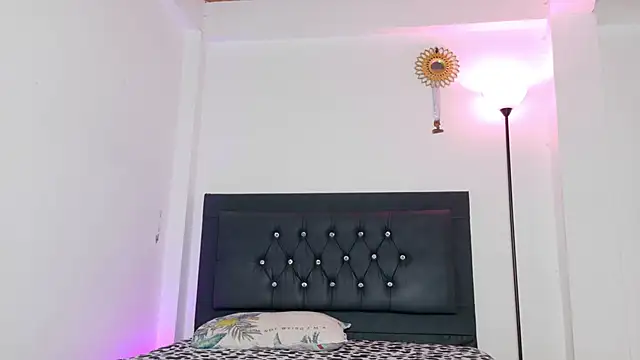 Adele_Rushn Live XXX chat