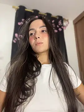 Scarlett05 Adlı Modelin Canlı XXX Sohbeti