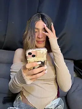XXX chat uživo modela Lottus_fire