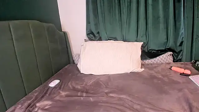 ellla_LA Chat XXX in diretta