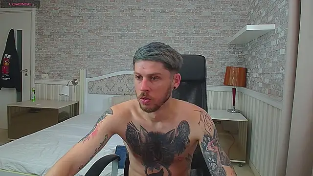 JonahShaw élő XXX-chatje