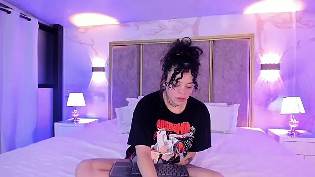 Chat +18 de KatherineGomez ao vivo