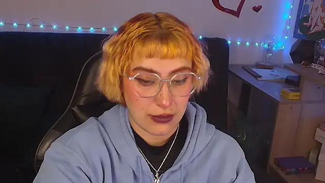 Miacatsito3's Live XXX Chat