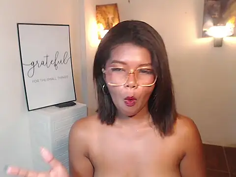 Онлайн чат XXX Asian_chicksxx