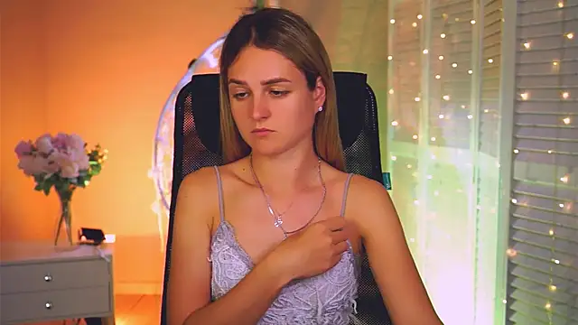 DeboraLarson Chat XXX in diretta