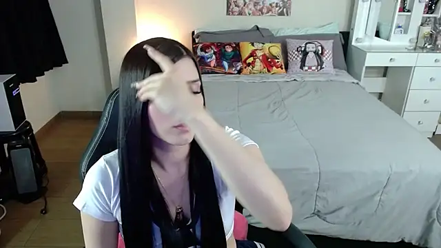 kittykat18x Adlı Modelin Canlı XXX Sohbeti