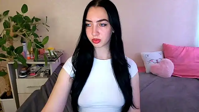WildKittenX_'s Live XXX Chat