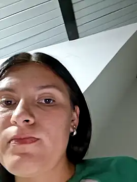 Yeras_ Live XXX-Chat