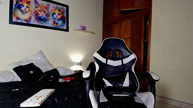 Онлайн чат XXX jordan_mm420