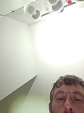 Chat +18 de Heavyhung14u ao vivo