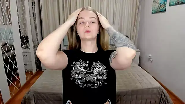 SirenaDoll's Live XXX Chat