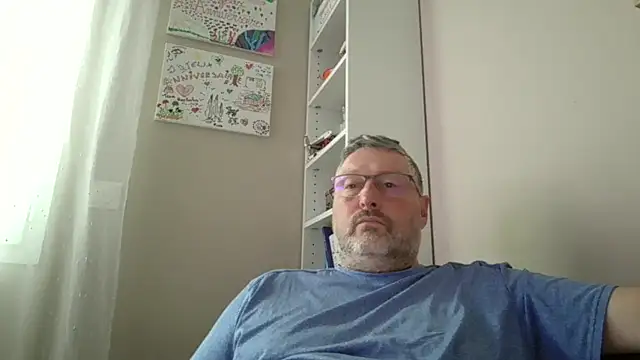 Chat +18 de doudou310 ao vivo